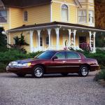 Lincoln Town Car 1998 года